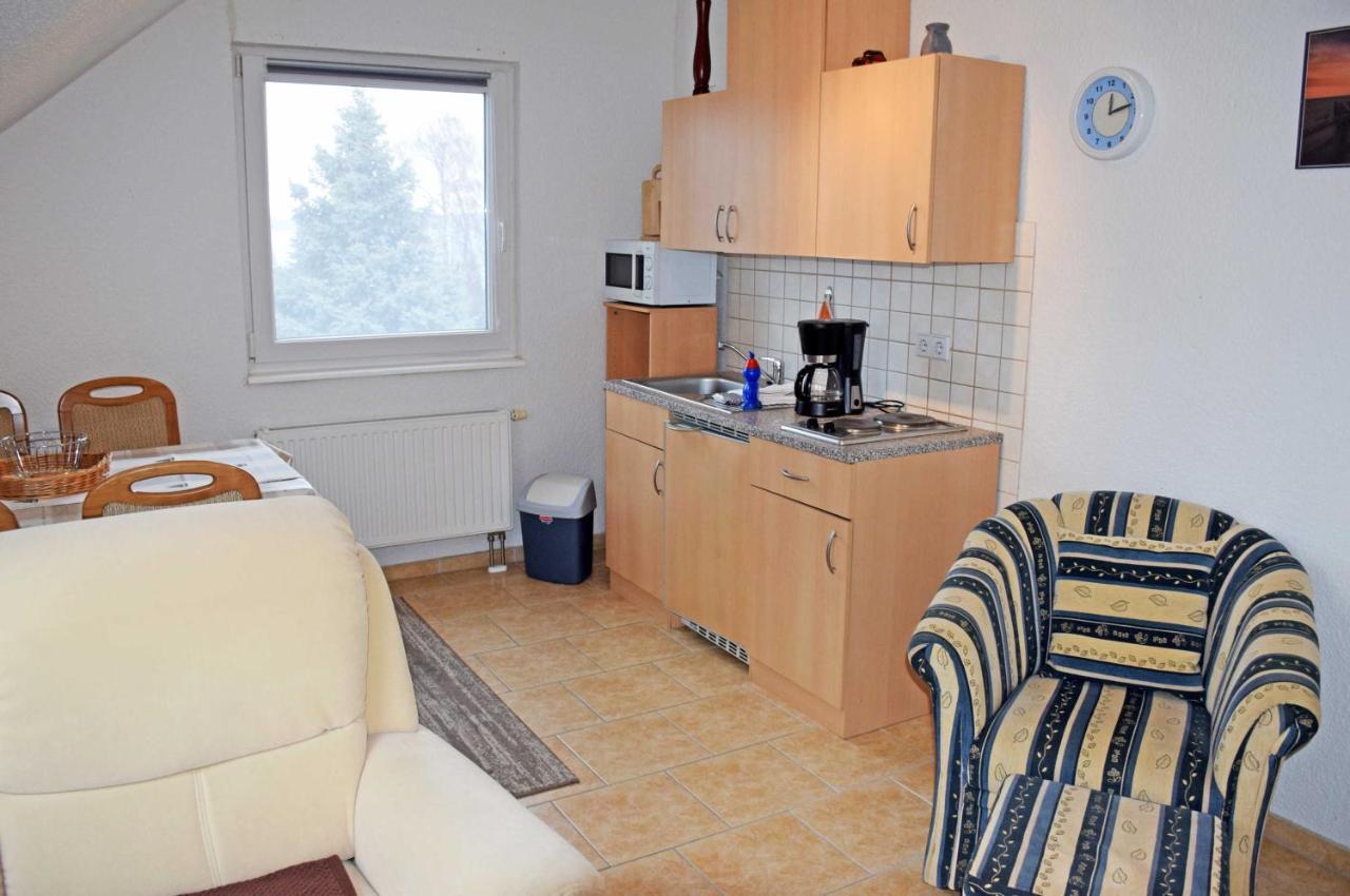 Ferienappartement Petra Kliesow Gager Zimmer foto